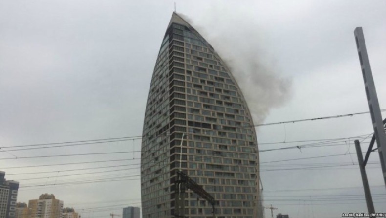Φωτιά στον «Πύργο Τραμπ» στο Αζερμπαϊτζάν (vids)