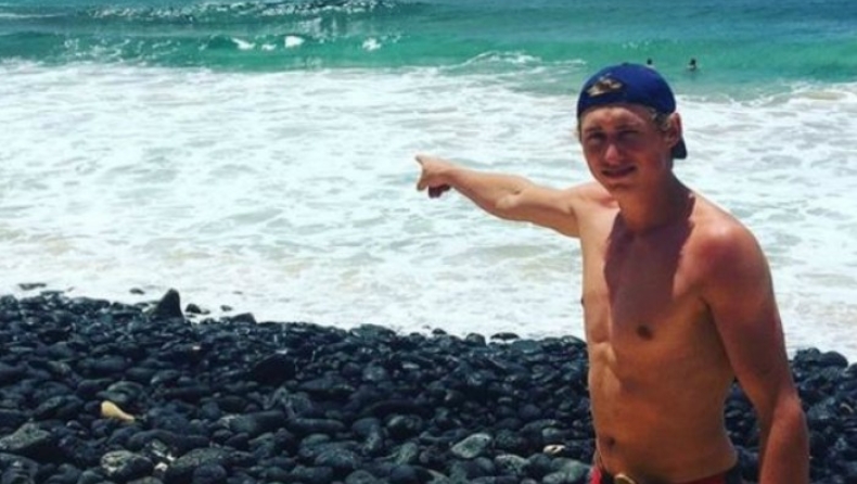 Είναι 20 χρονών και είναι ζωντανός: Έχει δεχτεί επίθεση από καρχαρία, αρκούδα και κροταλία! (pics)