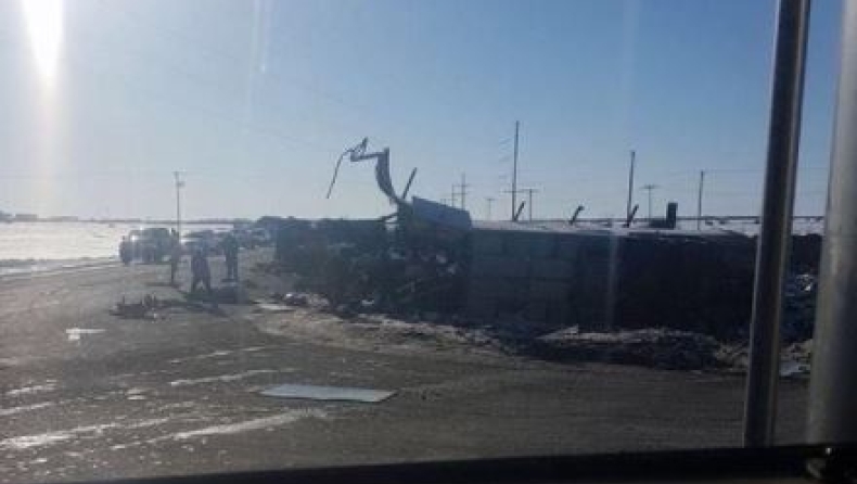 Τραγωδία στον Καναδά: Λεωφορείο εφηβικής ομάδας συγκρούστηκε με φορτηγό (pics)
