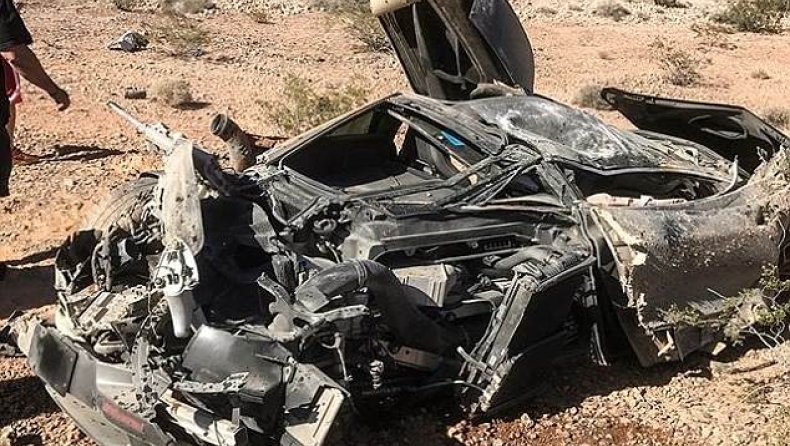 Μια McLaren εγκαταλελειμμένη στην έρημο (vid)