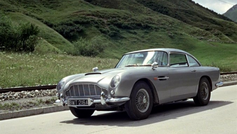 Με τιμή… χρυσοδάκτυλου η Aston Martin του Τζέιμς Μποντ (vids)