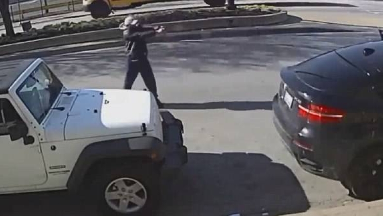 Πήγαν να κλέψουν αυτοκίνητο, αλλά ο ιδιοκτήτης του ήταν αστυνομικός (vids)