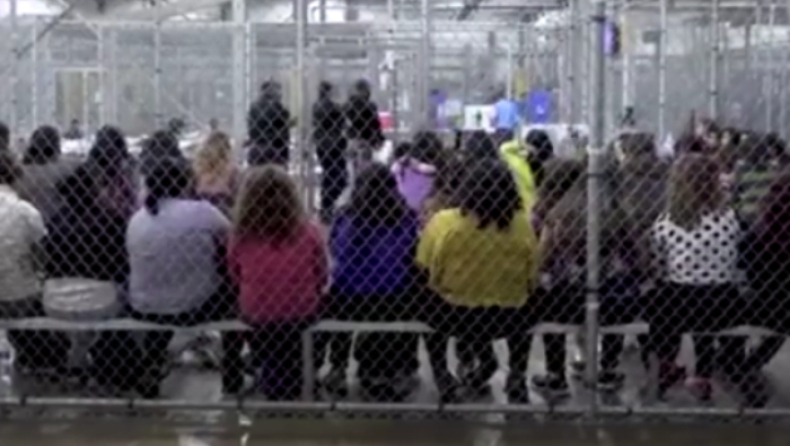 Οργή κι αγανάκτηση προκαλεί το πρώτο βίντεο από το εσωτερικού «κέντρου κράτησης» παιδιών στις ΗΠΑ (vid)