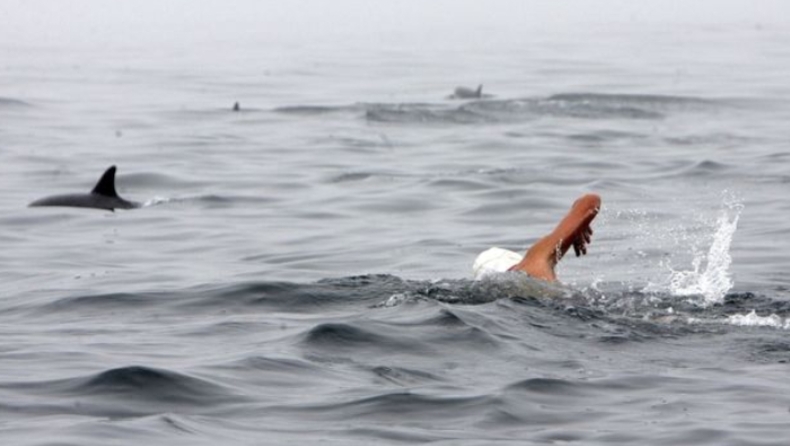 Γάλλος κολυμβητής ξεκίνησε από το Τόκυο με προορισμό την Καλιφόρνια, 8.850 χιλιόμετρα μακριά (pics & vids)