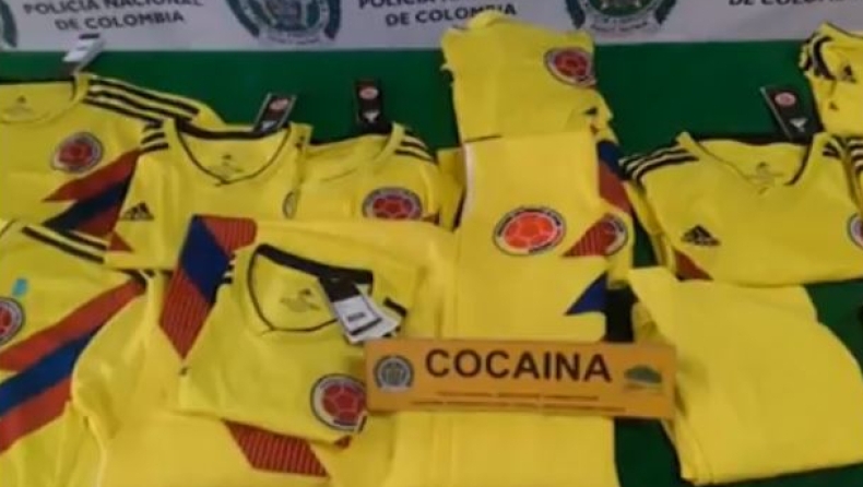 Ανακάλυψαν πέντε κιλά κοκαΐνης σε φανέλες της Εθνικής Κολομβίας (vid)