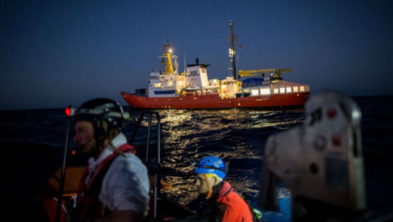 Ο δήμαρχος του Παλέρμο δηλώνει έτοιμος να δεχθεί το πλοίο με τους 629 πρόσφυγες