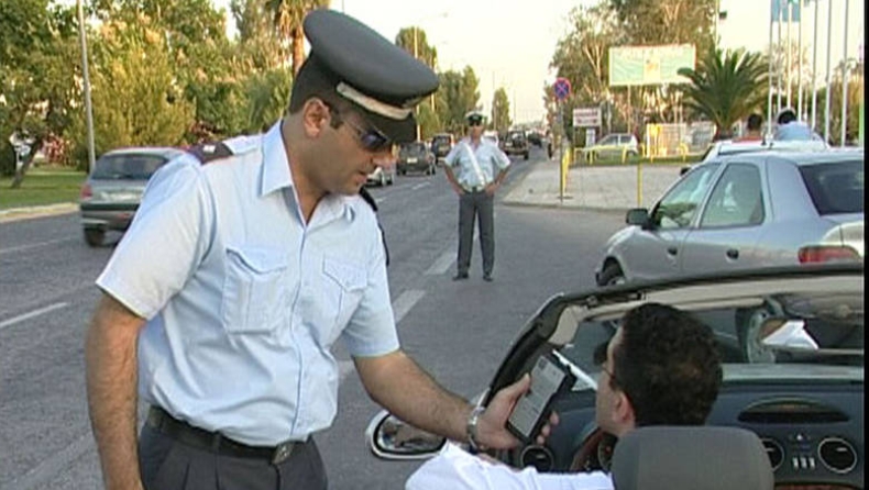 7 μέρες, 936 κλήσεις για οδήγηση υπό την επήρεια αλκοόλ στην Ελλάδα