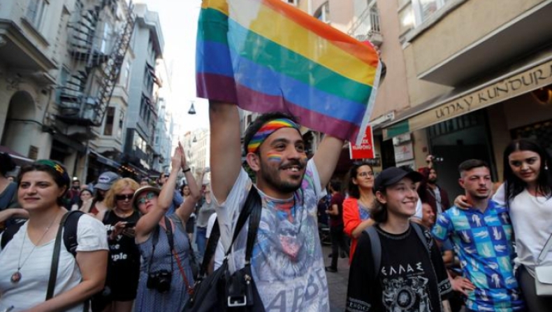Πραγματοποιήθηκε στην Κωνσταντινούπολη το απαγορευμένο Gay Pride (pics)