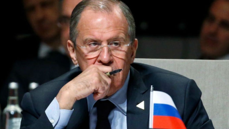 «Η Ελλάδα δεν έχει στοιχεία εναντίον της Ρωσίας» απαντά ο Λαβρόφ