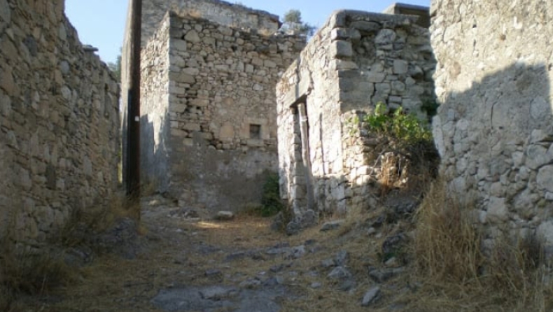 «Πωλητήριο» σε εγκαταλελειμμένο χωριό της Μεσαράς στην Κρήτη