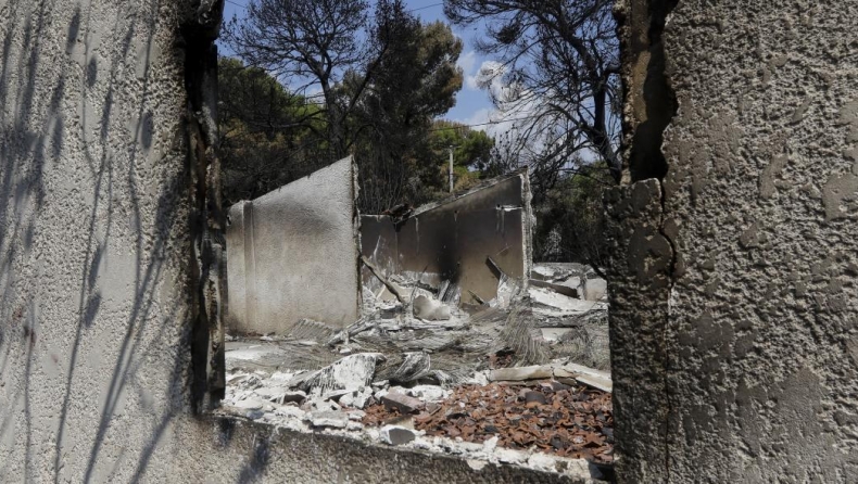 Μήνυση εναντίον Τόσκα - Σκουρλέτη από συγγενείς των θυμάτων της φωτιάς στο Μάτι