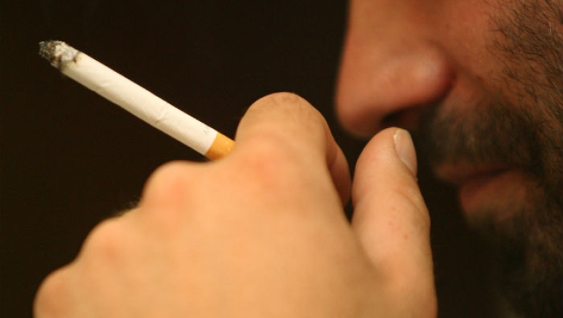 Αίτημα για απαγόρευση του καπνίσματος σε κοινόχρηστους ανοιχτούς χώρους