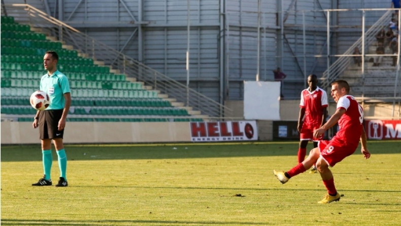 Η απίστευτη φαουλάρα του Κοβάσεβιτς για το 3-0 (vid)