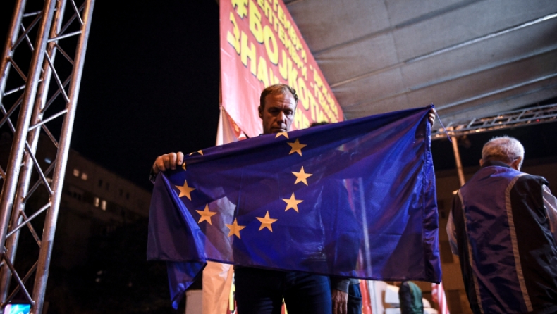 Ζάεφ: «Αυτοί που συμμετείχαν στο δημοψήφισμα αποφασίζουν»