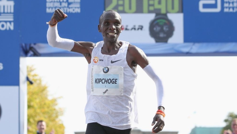 Παγκόσμιο ρεκόρ στον μαραθώνιο από τον Κενυάτη Κιπτσόγκε! (vid)