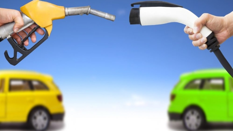 Η βενζίνη και τα ηλεκτρικά «τρώνε» τα ντίζελ αυτοκίνητα!