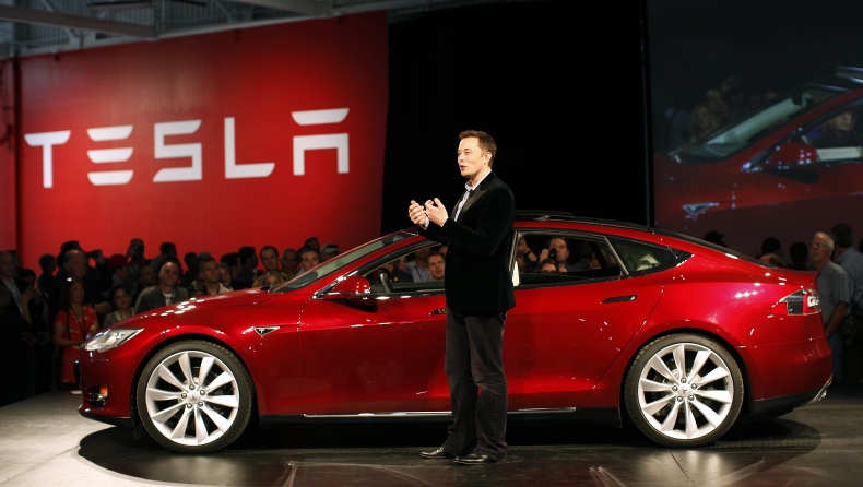Τα αίτια για την πτώση της Tesla στο Χρηματιστήριο