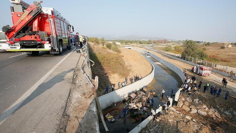 Νέα τραγωδία σε τροχαίο με μετανάστες στην Τουρκία, 15 νεκροί από ανατροπή φορτηγού σε κανάλι