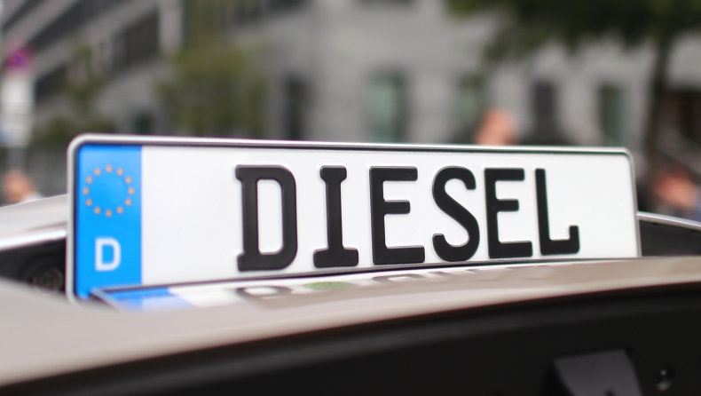 Ευρωπαϊκή Επιτροπή: Τι μέλλει γενέσθαι με τα diesel οχήματα;