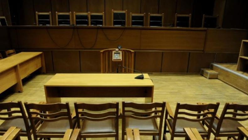 H δίκη για την παραλαβή του C4i διακόπηκε επειδή είχε πολύ κρύο στην αίθουσα!