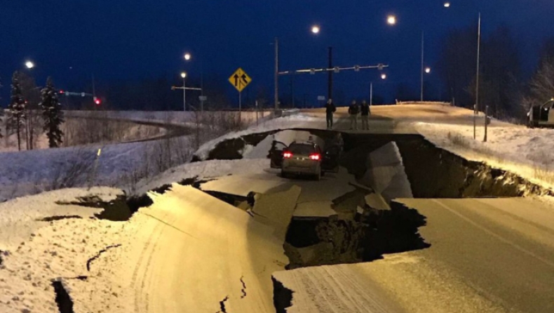 Άνοιξαν οι δρόμοι στην Αλάσκα από ισχυρό σεισμό, προειδοποίηση για τσουνάμι (pics & vid)