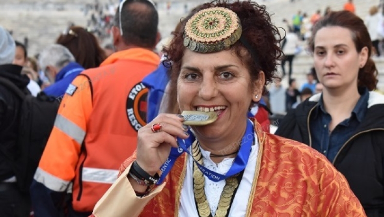 Η 51χρονη καρκινοπαθής που έτρεξε 42 χιλιόμετρα και τερμάτισε στον 36ο Μαραθώνιο! (vid)