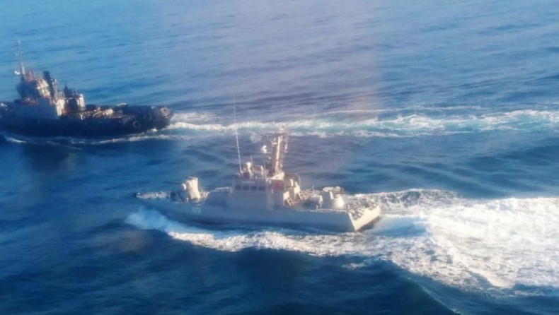 Η στιγμή της έντασης στην Μαύρη θάλασσα μεταξύ ρωσικών κι ουκρανικών πολεμικών σκαφών (vid)