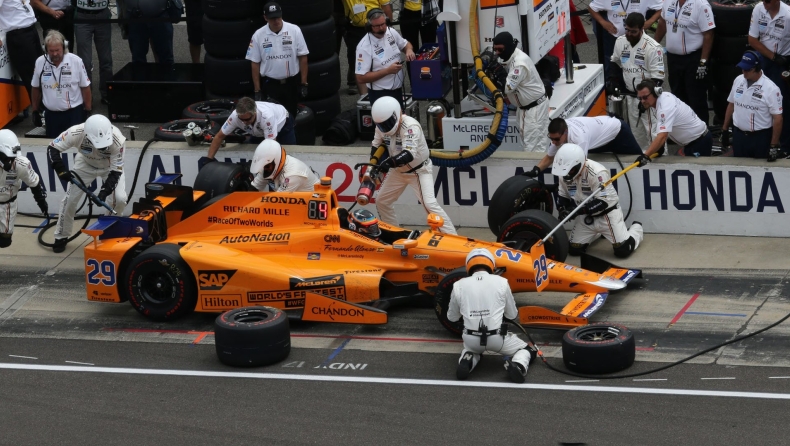 Δεν «τελειώνει» με τη McLaren ο Αλόνσο