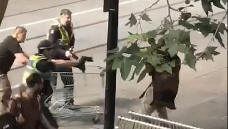 Η στιγμή της σύλληψης του δράστη της επίθεσης στο κέντρο της Μελβούρνης (vids)