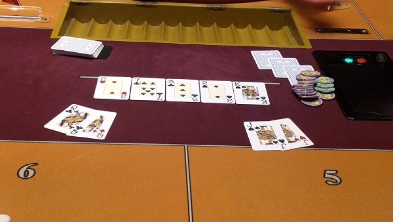 Δείτε τις πιο ανατρεπτικές παρτίδες από το μεγάλο τουρνουά πόκερ της Πάρνηθας
