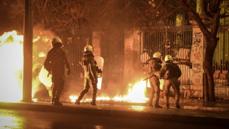 Συλλήψεις σε Θεσσαλονίκη κι Ηράκλειο για τα επεισόδια στις πορείες του Πολυτεχνείου