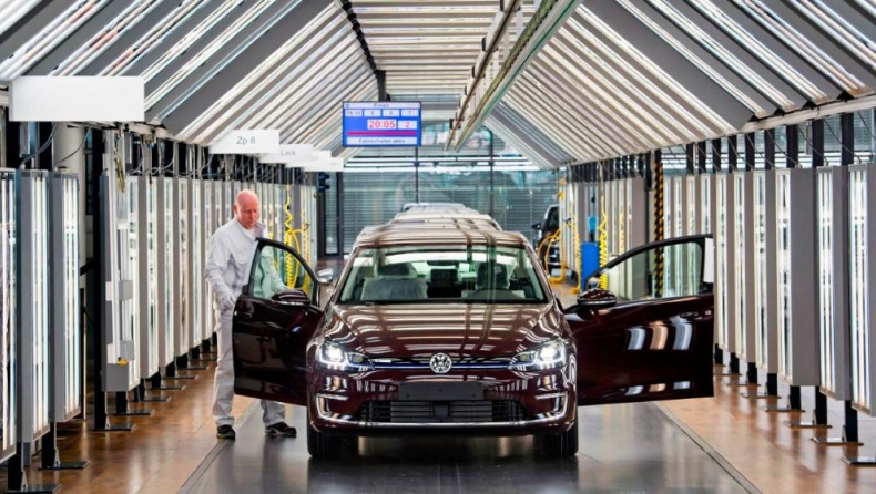 Μυθική επένδυση της VW στα ηλεκτρικά και στα ρομποτικά μοντέλα