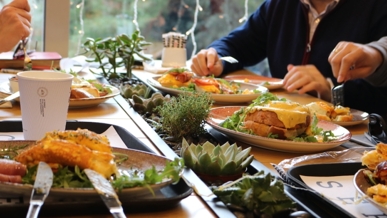 Στην Γλυφάδα φάγαμε το καλύτερο brunch! (vid, pics)