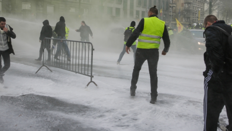 Βίαια επεισόδια στο Παρίσι: Τα 2/3 των 372 ατόμων που συνελήφθησαν θα παραπεμφθούν στη δικαιοσύνη