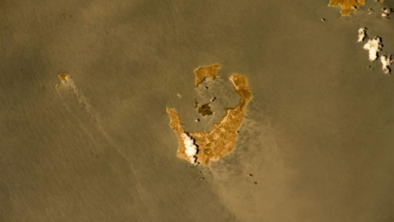 Μαγευτικές εικόνες της Γης από το Διάστημα: Ξεχωρίζει η Σαντορίνη (pics & vid)