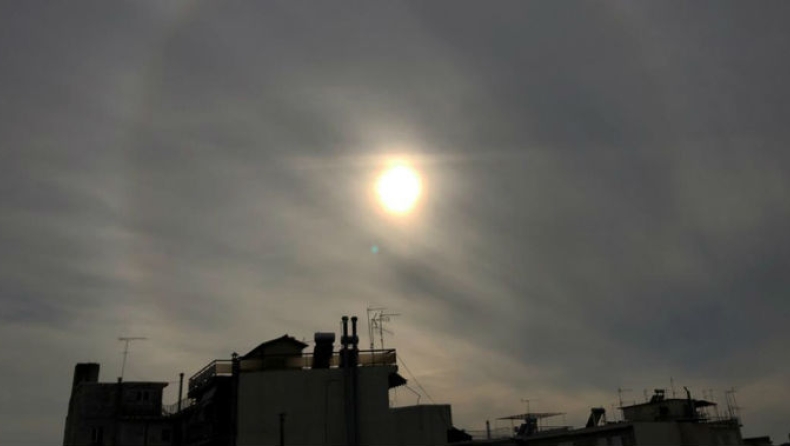 Ηλιακή Άλως: Το εντυπωσιακό οπτικό φαινόμενο που «μάγεψε» το Αγρίνιο (pics)