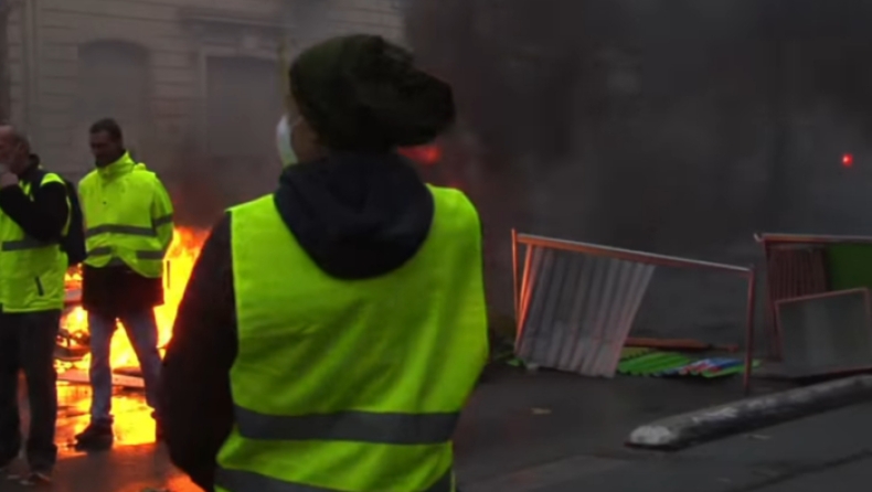 Πάνω από 200 αυτοκίνητα «καμμένα», έως και 4εκ. ευρώ οι ζημιές στο Παρίσι