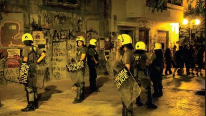 Δύο συλλήψεις Ιταλών για επίθεση εναντίον αστυνομικών στα Εξάρχεια