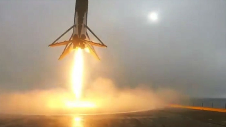 H Space X έστειλε στον ISS το Dragon, αλλά απέτυχε να προσεδαφίσει τον πύραυλο Falcon