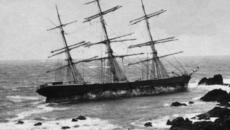 Εξαφανισμένο πλοίο εδώ και 120 χρόνια εμφανίστηκε ξαφνικά μέσα από την άμμο (pics)