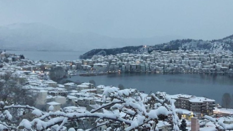 Σε πλήρη εξέλιξη η επέλαση της «Σοφίας»: Χιόνια και στην Αττική (pics & vids)
