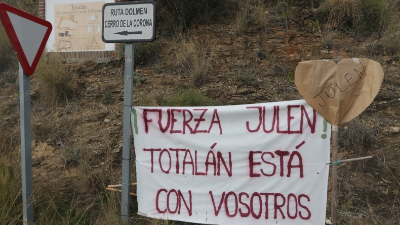 H Ισπανία προσεύχεται για τον μικρό Γιουλέν: Οι διασώστες πλησιάζουν τον 2χρονο (pics & vids)