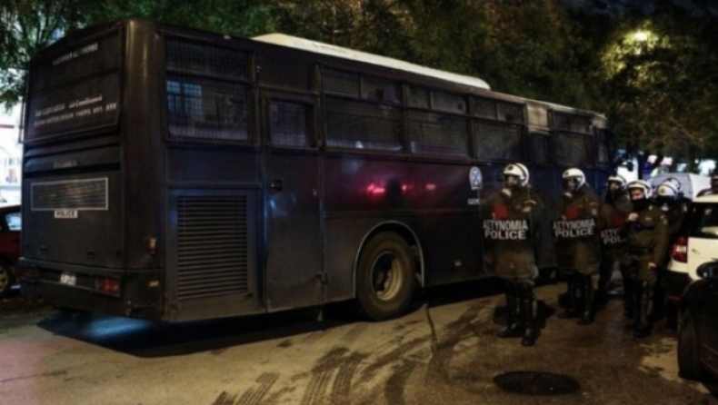 Συμπλοκές μεταξύ αντιεξουσιαστών και ΜΑΤ στη Θεσσαλονίκη: Δύο συλλήψεις (vid)