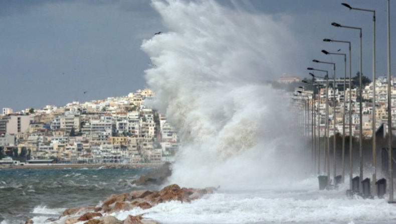 Θυελλώδεις ανέμους μέχρι και 140 χλμ/ώρα έφερε η «Ωκεανίδα»: Μέχρι τη Δευτέρα θα επιμείνει η κακοκαιρία