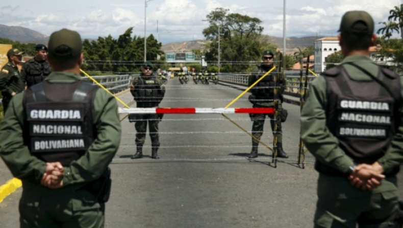 Βενεζουέλα: Στους 326 ανέρχεται ο αριθμός των στρατιωτών που έχουν λιποτακτήσει στην Κολομβία