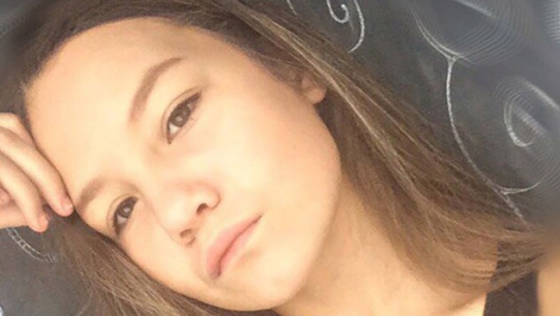 14χρονη πέθανε από ηλεκτροπληξία φορτίζοντας το κινητό της μέσα στο μπάνιο