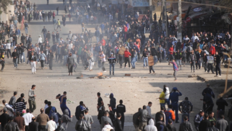 Αλγερία: Ένας νεκρός και 183 τραυματίες σε αντικυβερνητικές διαδηλώσεις (vid)