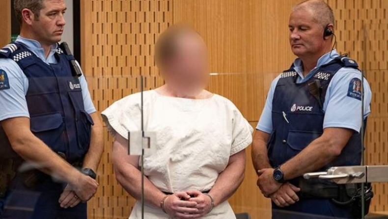 Χαμογελαστός εμφανίστηκε στο δικαστήριο ο μακελάρης της Νέας Ζηλανδίας