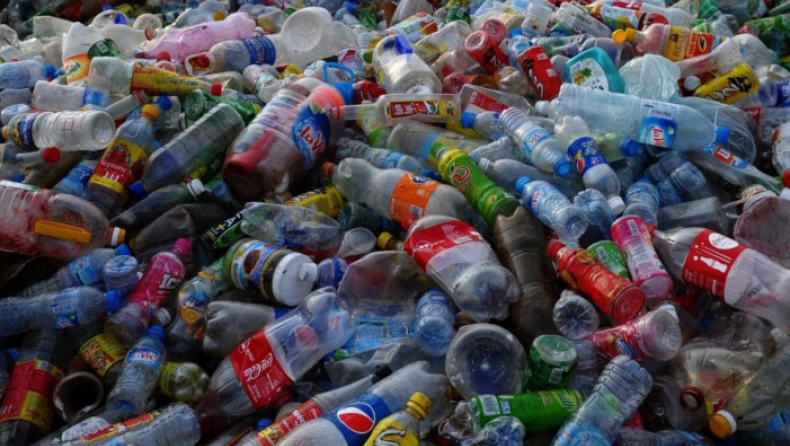 Στη μείωση χρήσης πλαστικού μέχρι το 2030 συμφώνησαν 170 χώρες