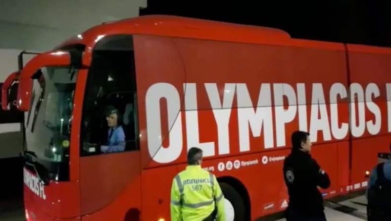 H αποχώρηση του πούλμαν του Ολυμπιακού από το ΟΑΚΑ (vid & pics)